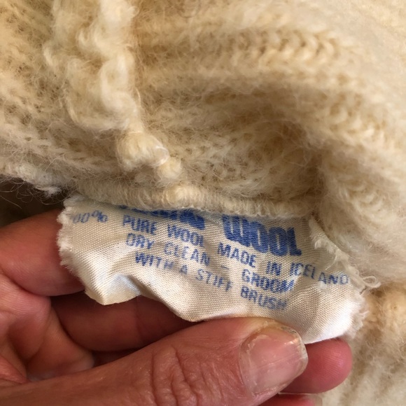 Vintage WOOL cream hooded Cape made in ICELAND - Picture 11 of 11